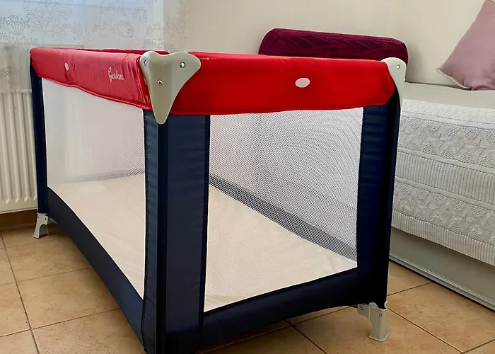 Paradise Mirka Apartman Skála Neón Epivatón