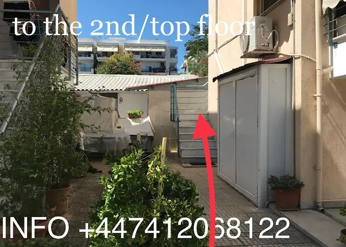 Paradise Mirka Skála Neón Epivatón