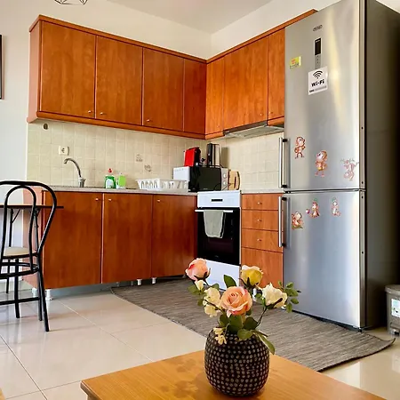 Paradise Mirka * Σκάλα Νέων Επιβατών